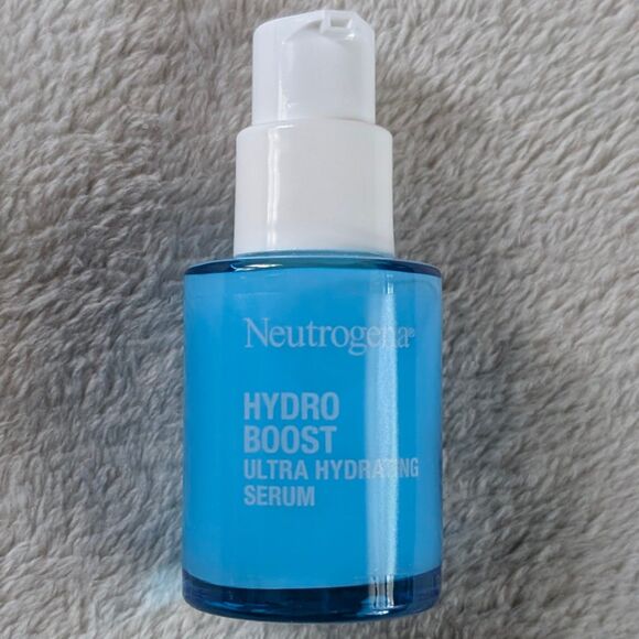 Neutrogena Hydro Boost Ultra Hydrating Daily Facial Serum 1oz. - Picture 2 of 3
